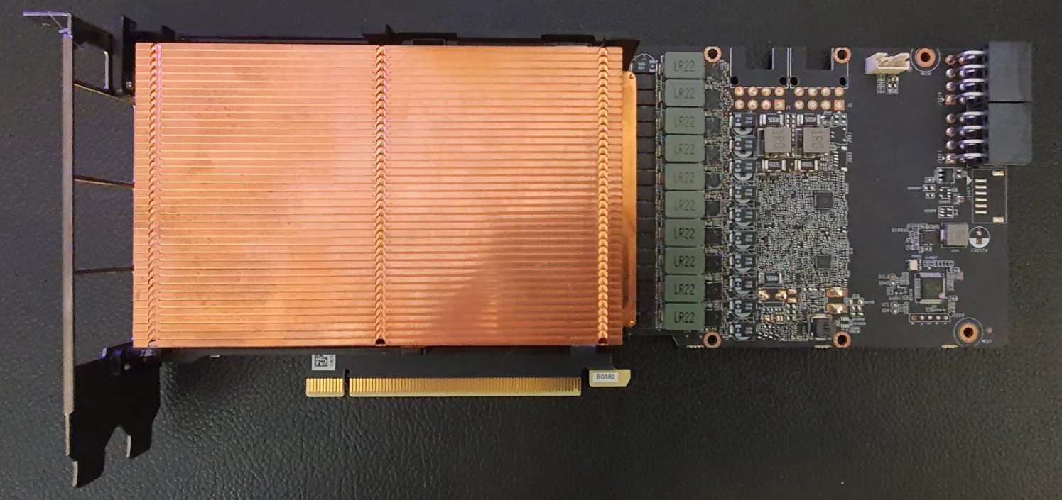 Abbildung 1: Nvidia RTX 3090 ohne Lüfter und Gehäuse, Quelle: Ricardo